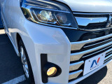 【LEDヘッドライト】悪天候や夜間走行時も良好な視界を確保し安心して運転できる高輝度LEDヘッドライトを装備!点灯速度が早く、消費電力も抑えられています。