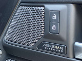 【MERIDIAN】英国の老舗オーディオブランド「MERIDIAN 」のサウンドシステムを搭載。低音から高音までをクリアに再現し車内に臨場感溢れる音響空間を提供。