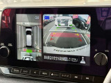 [アラウンドビューモニター]車両を上から見たようなカメラで周りの障害物などが一目瞭然!駐車が苦手な方でも、らくらく駐車♪
