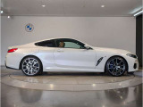ご納車後も全国約200拠店のBMW正規ディーラーサービス工場にて保証対応いたします。お近くのBMW正規ディーラーをご案内の上、アフターメンテナンスをお受け頂けますので、安心してお乗りいただけます!!