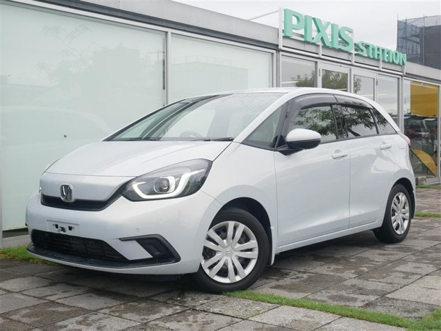 フィット  1.3 ホーム