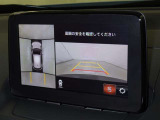 バックモニターも装備しております。バックギアに入れるとナビ画面に車の後方が映し出されます。これで後方確認も安心!