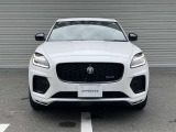 フロントフェイスを際立たせるLEDヘッドライトを装備。