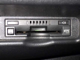 すっきりとインストールされた純正ビルトインETC。見た目もさることながら実用性も充分です。