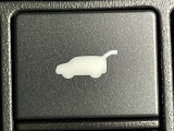 【パワーテールゲート】荷物を抱えた状態でもリアゲートの開閉が可能です!お買い物時やアウトドアの際に役立ちますね。