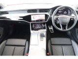 Audiのインテリアはエクステリア同様、優れたデザイン性とクオリティ、そして機能性を兼ね備えております。