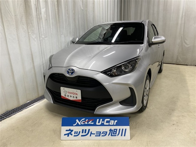 ヤリス1.5 ハイブリッド X E-Four 4WD