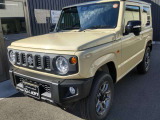 軽自動車規格に収まるボディーの全幅はわずかに1475mm。 「ドアパネルの向こうがボディーの縁」といった感覚で、スクエアな車体形状とも相まって車両感覚は良好だ。