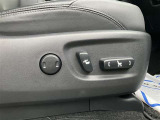 パワーシート搭載。微妙な調整が手軽にでき、最適なポジションで運転することが可能です。