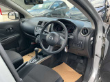 足元広く、視界もよく、運転しやすいですよ。