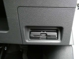 純正ETC付 料金所もスムーズに通れ、割引料金の適用もあります。ビルトインできれいに収まっており、見た目もスマートです。