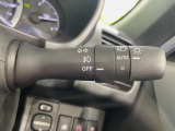 【オートライト】周りの明るさに応じて自動でヘッドライトの点灯・消灯ができる機能です!ライトの付け忘れ・消し忘れなどが無くなり、雨の日や夕方の走行も安心!トンネル通過時も便利ですね♪