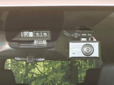 【トヨタセーフティセンス】走行中に前方の車両等を認識し、衝突しそうな時は警報とブレーキで衝突回避と被害軽減をアシスト。より安全にドライブをお楽しみいただけます。