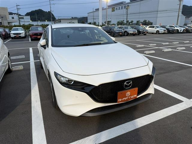 MAZDA3ファストバック 1.5 15C 衝突軽減/バックカメラ/ETC/スマキー/クル