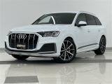 アウディ Q7