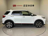 車両右側面からの写真になります。車をご覧になりたい時はお気軽に最寄りの店舗へご相談下さい。