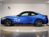 【拘りのFR】BMWが多く採用するFR車。ダイレクトでスポーティな加速感・シャープなハンドリングを実現。縦置きエンジンレイアウトにより、フラットで上質な乗り味です。