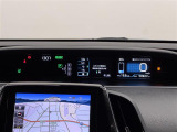 【メーターまわり】ドライバーから見やすい位置にあって安全運転に寄与します。マルチインフォメーションディスプレイでは、クルマに関する情報の確認はもちろん、各種安全機能・装備のON/OFFも設定可能。