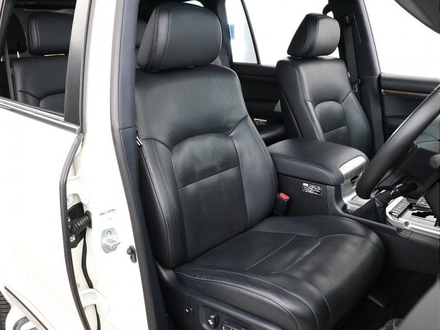 トヨタ ランドクルーザー200 4.6 ZX 4WD の中古車詳細 (86,000km