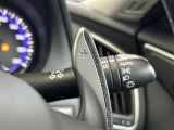 【パドルシフト(AT車)】MT車と同じように好きなギアで走ることができます!ステアリングから手を離さずに指先だけでシフト操作ができ、よりスポーティな走りをお楽しみいただけます。