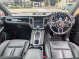マカン  ベースグレード 4WD 20インチアルミ