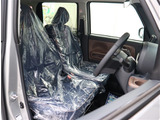 『1台』のお車に対して、3名体制で日々議論を重ね仕入れを行っております。