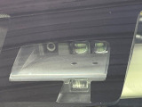 【スズキ セーフティサポート】走行中に前方の車両等を認識し、衝突しそうな時は警報とブレーキで衝突回避と被害軽減をアシスト。より安全にドライブをお楽しみいただけます。