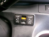 運転席からも操作できる両側パワースライドドア付きです。