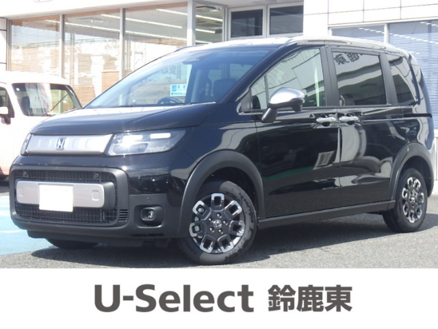 フリード1.5 e:HEV クロスター 4WD