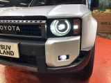 【LEDヘッドライト】悪天候や夜間走行時も良好な視界を確保し安心して運転できる高輝度LEDヘッドライトを装備!点灯速度が早く、消費電力も抑えられています。