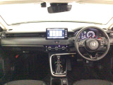 【前方視界】開放的な前方視界!運転がしやすく疲れにくいです♪窓が大きく、見通しがとっても良いおクルマですよ♪
