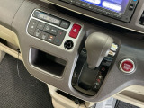 発進時から滑らかに加速する無段階変速のCVTはストップ&ゴーの多い街の中も快適です