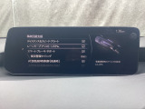ハンドル操作をアシストすることにより車線からの逸脱回避を支援します。
