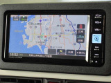 フルセグテレビ・CD・DVDもお楽しみいただけるダイハツ純正ナビゲーション付きです。