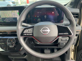 ハンドルは軽やかに回り、気持ちよく運転が出来ます。