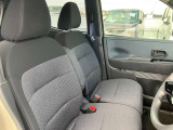 【ゆったりと運転してください】足元空間も広く、スムーズに乗り降りもいただけます♪