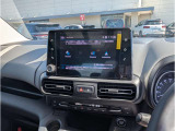 Apple CarPlay/Android Autotに対応したタッチスクリーン/Bluetooth接続によるミュージックプレイヤー接続/ハンズフリー通話
