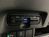 ハンドルの左下にETCがついています。高速道路の料金所の通過も楽々です。 カードの取り出しもしやすい場所についています。