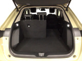 様々なパターンにアレンジができるラゲッジスペース♪お荷物の大きさや量・状況に合わせてアレンジできますので、とっても使い勝手良好ですよ♪タップリ積んで、楽しいお出かけを♪