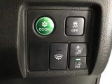 ホンダが推し進める総合先進安全装備のセンシング搭載! 衝突や斜線はみだしなどの危険が予測される時、センサーが警告。ヒューマンエラーを高度先進技術が補完してくれます。