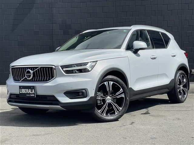 XC40 T4 AWD インスクリプション 4WD 4WD 本革シート