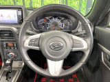 【純正革巻きステアリング】上質な革を使用することで、手にしっかり馴染みとても運転しやすいハンドルです♪