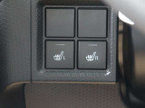 運転席・助手席共にシートヒーター付で寒い冬でも腰がポカポカします♪