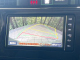 【バックカメラ】駐車時に後方がリアルタイム映像で確認できます。大型商業施設や立体駐車場での駐車時や、夜間のバック時に大活躍!運転スキルに関わらず、今や必須となった装備のひとつです!