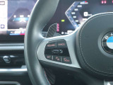 ドライバーが任意で設定した速度をベースに、先行車との車間距離を維持しながら自動で加減速を行い高速走行をサポート。車両停止や再加速も自動で行います