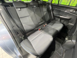 後部座席も気になるようなキズ・汚れやへたり等、大きなダメージはなく、良好な状態です。