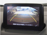 【バックカメラ】駐車が苦手な方でも安心してお乗りいただけます。リバース連動で画面が切り替わるのでとっても便利です。