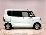 ドアは約90度に開くので荷物も積み込みやすく、乗り降りもしやすい♪ ロングドライブも快適に過ごせる工夫がいっぱいです♪♪