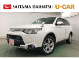 走行78347キロの三菱アウトランダー入荷しました♪ナビからバックカメラ、ETCなど乗り出しにあると便利な装備が揃った一台です♪ぜひ見ていってください(^_^)/