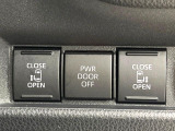 【両側パワースライドドア】スマートキーや運転席のスイッチで後席両側スライドドアの開閉が可能♪電動だから力を入れてドアを開ける必要が無く、小さなお子様でも簡単に開け閉めでき快適です♪